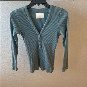 CITIZENS OF HUMANITY Aideen Organic Rib Henley in Eucalyptus